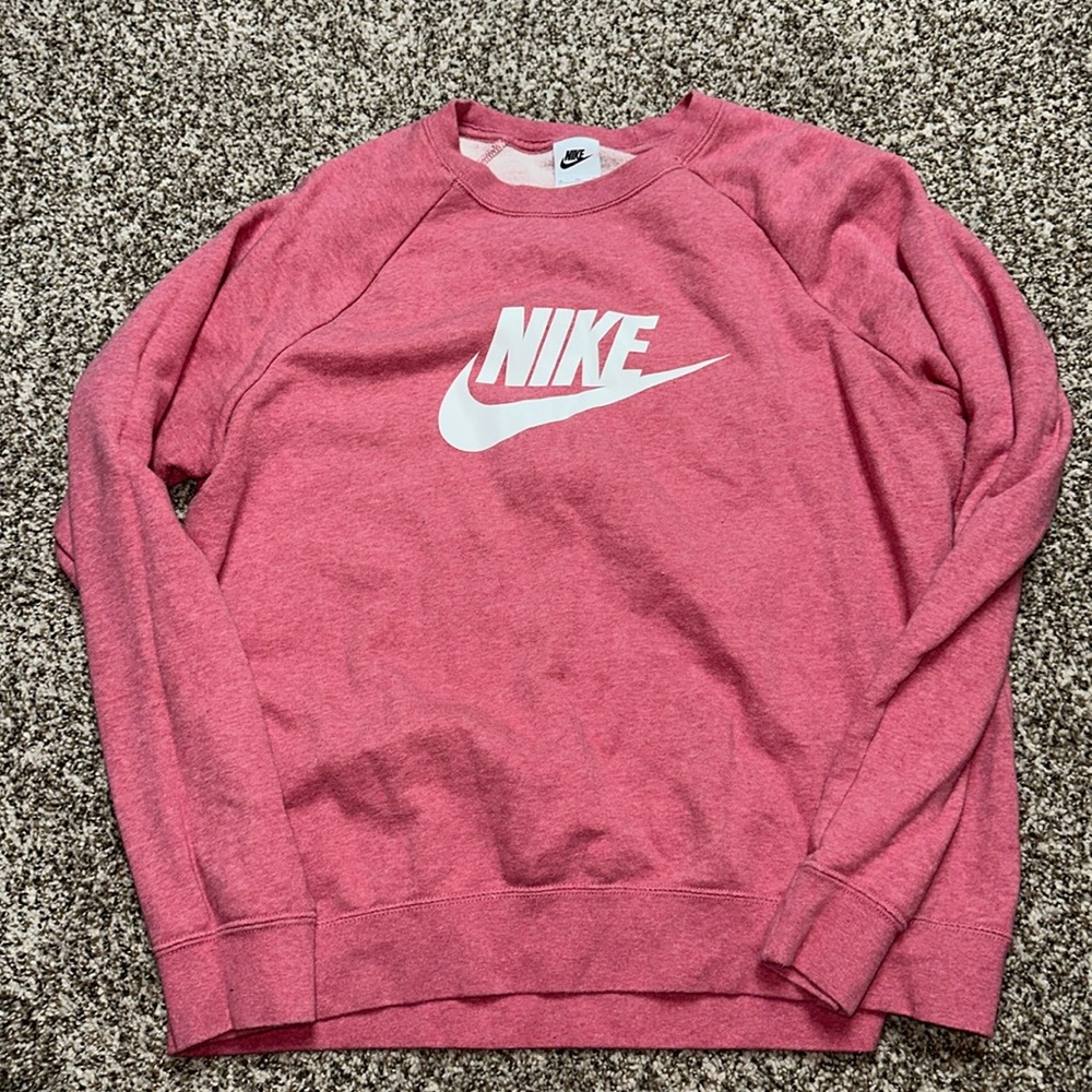 Women’s Nike crew neck